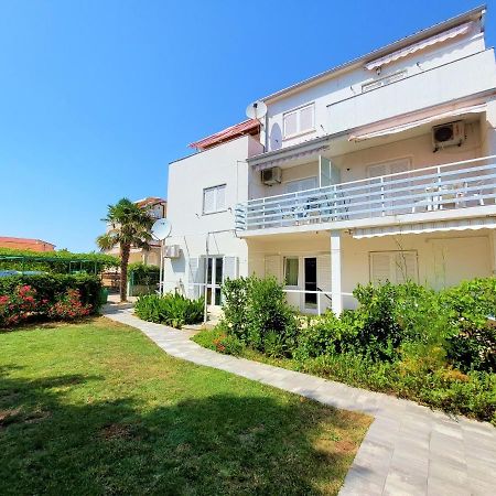 Apartments Neva & Neva Beach House Srima Ngoại thất bức ảnh
