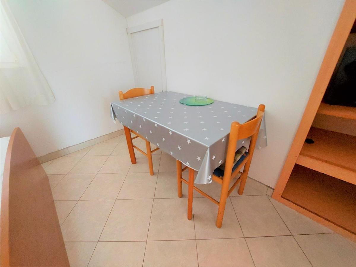 Apartments Neva & Neva Beach House Srima Ngoại thất bức ảnh