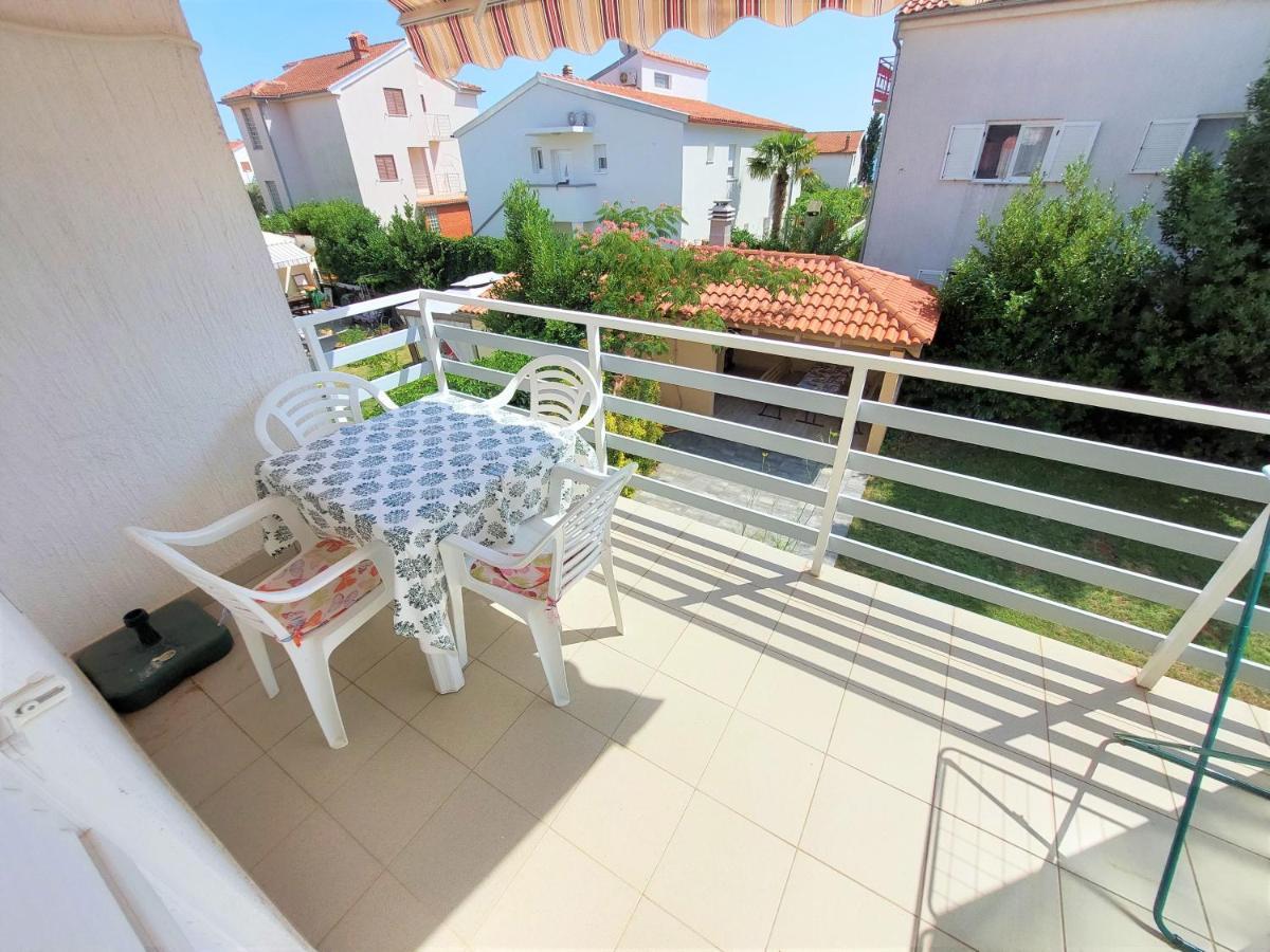 Apartments Neva & Neva Beach House Srima Ngoại thất bức ảnh